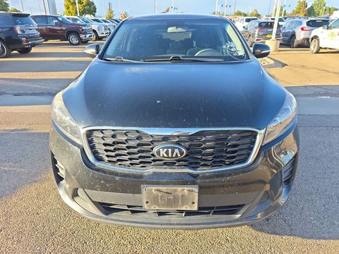 Used 2019 Kia Sorento LX image 2
