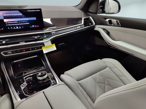 Used 2026 BMW X5 xDrive40i w/ Executive Package image 25