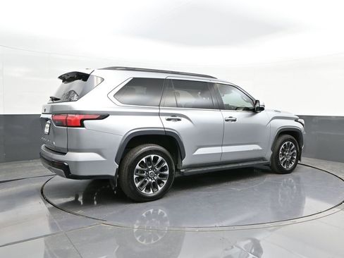 Used 2023 Toyota Sequoia Platinum image 15