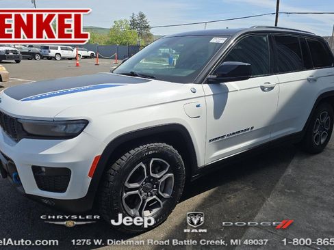 Used 2023 Jeep Grand Cherokee Trailhawk AWD/4WD image 1