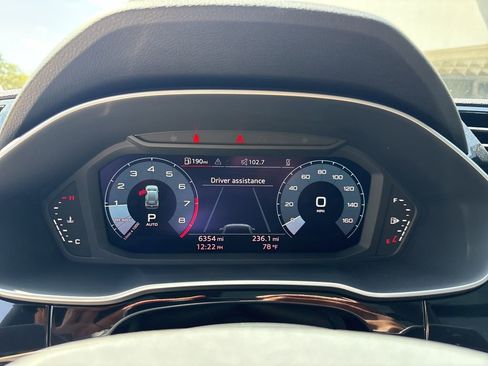 Used 2025 Audi Q3 2.0T Premium w/ Convenience Package image 22