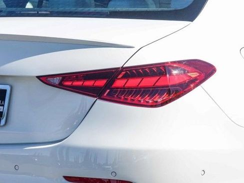 Used 2025 Mercedes-Benz C 300 Sedan image 8