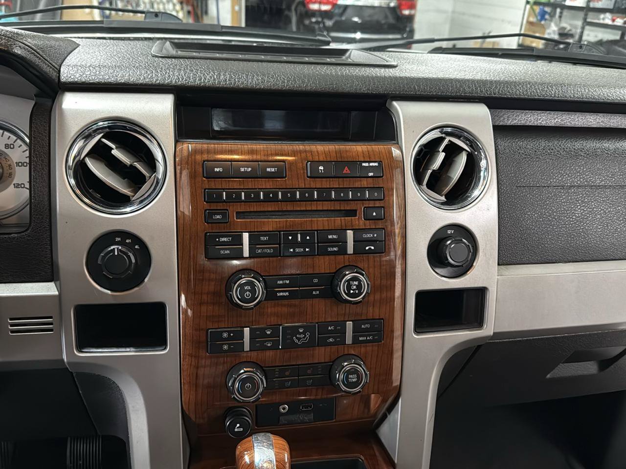 Used 2010 Ford F150 Lariat AWD/4WD image 25