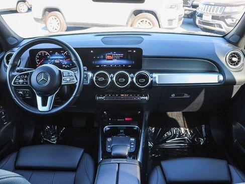 Used 2023 Mercedes-Benz GLB 250 4MATIC image 13