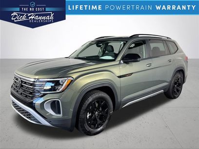 New 2025 Volkswagen Atlas Peak Edition SE