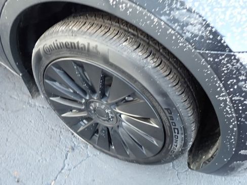 Used 2024 Tesla Model Y Long Range image 9