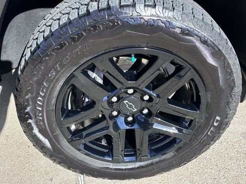 Used 2024 Chevrolet Colorado Trail Boss image 4