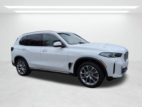 New 2026 BMW X5 sDrive40i w/ Parking Assistance Package RWD image 2