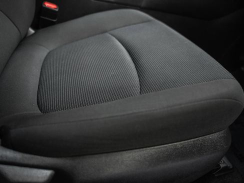 Used 2021 Toyota RAV4 LE image 36