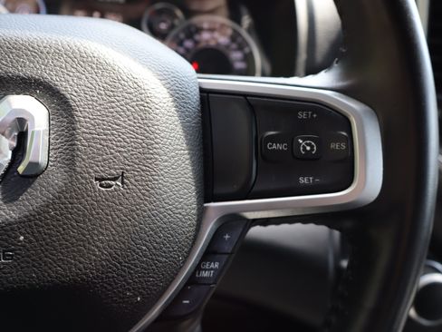 Used 2021 RAM 1500 Big Horn RWD image 34