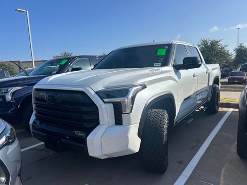 Used 2025 Toyota Tundra Limited AWD/4WD image 7