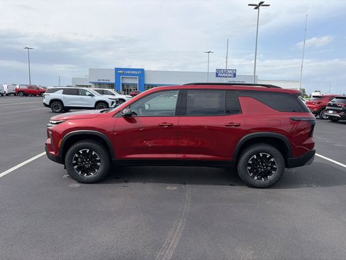 New 2026 Chevrolet Traverse Z71 w/ Enhanced Driving Package AWD/4WD image 8