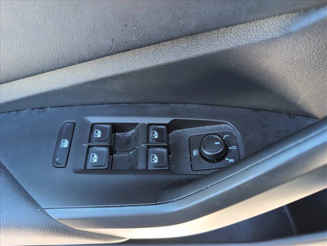 Used 2020 Volkswagen Jetta R-Line w/ R-Line Cold Weather Package FWD image 12