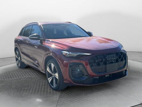 New 2025 Audi SQ5 Prestige image 1