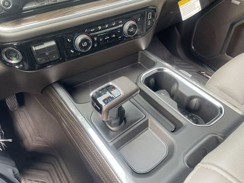 Used 2026 Chevrolet Silverado 1500 LT Trail Boss w/ Convenience Package II AWD/4WD image 20