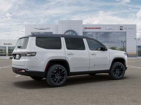 New 2026 Jeep Grand Wagoneer Summit image 4