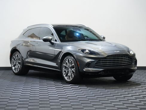 Used 2021 Aston Martin DBX AWD/4WD image 5