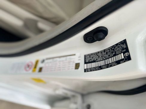 Used 2014 Toyota Prius V Two image 21