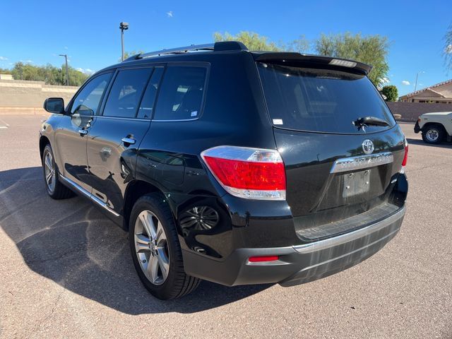 Used 2011 Toyota Highlander Limited w/ Tow Pkg AWD/4WD image 5