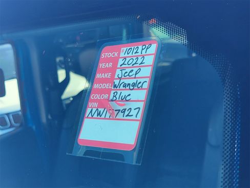 Used 2022 Jeep Wrangler Unlimited Rubicon 4xe w/ Steel Bumper Group image 32