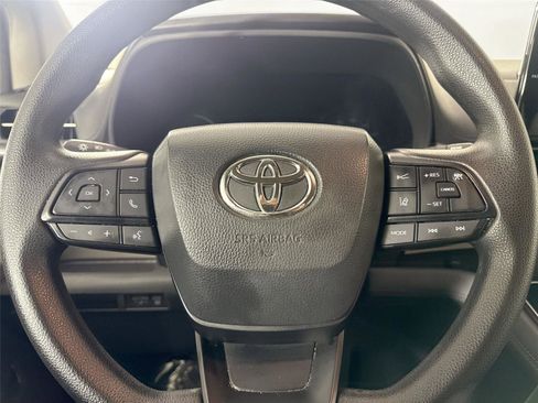 Used 2024 Toyota Sienna LE image 15