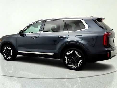 Used 2023 Kia Telluride S w/ S Sunroof Package AWD/4WD image 7