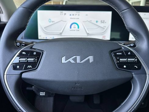 Used 2024 Kia EV6 Light RWD image 21