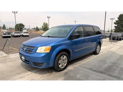 Used 2008 Dodge Grand Caravan SE FWD image 3