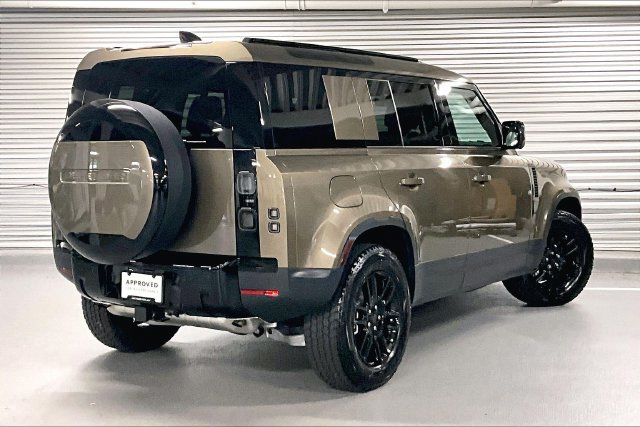 Certified 2026 Land Rover Defender 110 S AWD/4WD image 13