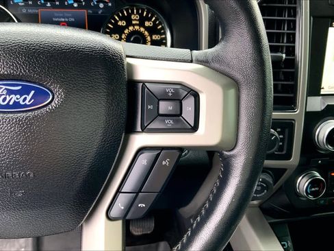 Used 2017 Ford F150 Lariat w/ Equipment Group 502A Luxury AWD/4WD image 22