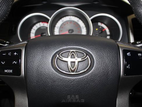 Used 2013 Toyota Tacoma 4x4 Double Cab w/ Limited Pkg image 17