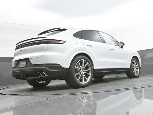 New 2026 Porsche Cayenne S image 35