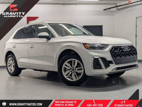 Used 2023 Audi Q5 2.0T Premium w/ Convenience Package AWD/4WD image 1