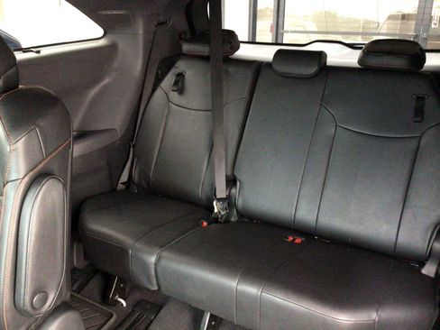 Used 2024 Toyota Sienna XSE FWD image 25