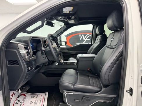 Used 2025 Ford F350 Platinum image 10