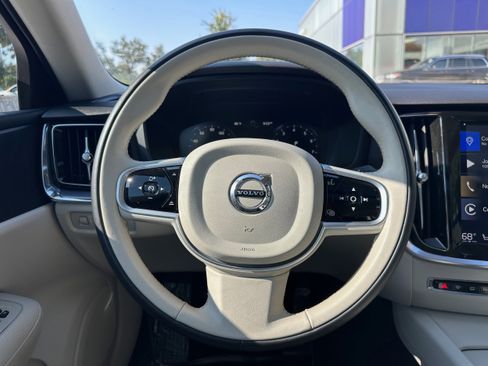 Used 2020 Volvo S60 T5 Momentum w/ Protection Package image 13