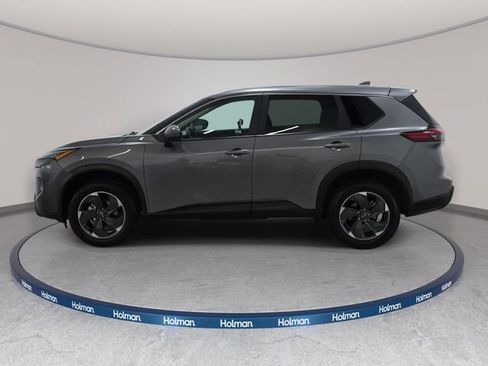 Used 2025 Nissan Rogue SV AWD/4WD image 9