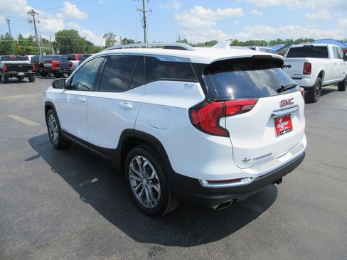 Certified 2018 GMC Terrain SLT w/ Preferred Package FWD image 9
