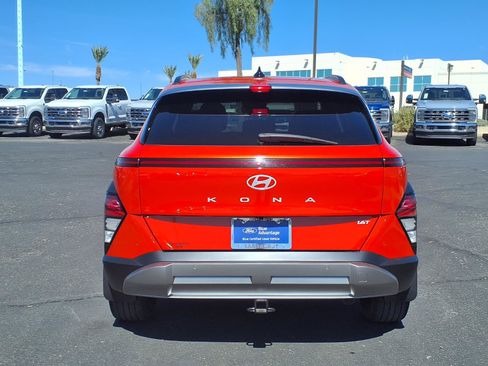 Used 2024 Hyundai Kona Limited FWD image 5
