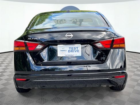 Used 2025 Nissan Altima 2.5 S image 7