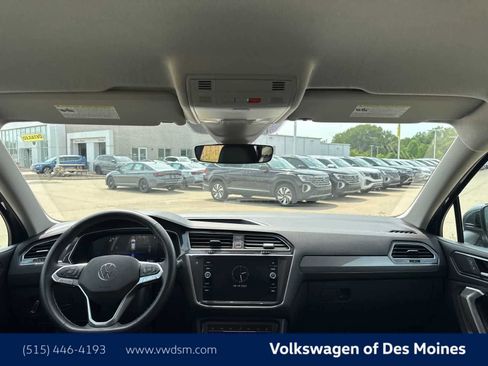 Certified 2024 Volkswagen Tiguan SE image 10