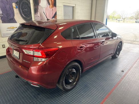 Used 2017 Subaru Impreza 2.0i image 4