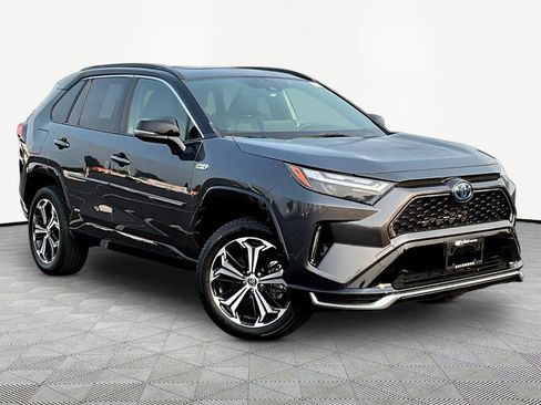 Used 2023 Toyota RAV4 XSE w/ Weather Package AWD/4WD image 3