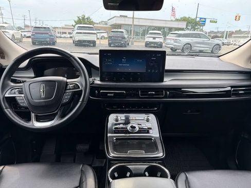 Certified 2023 Lincoln Nautilus AWD image 15