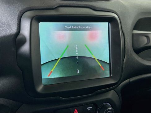 Used 2022 Jeep Renegade Latitude w/ Convenience Group AWD/4WD image 14