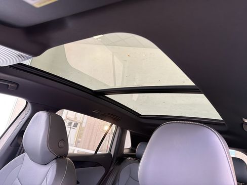 New 2026 Volkswagen Tiguan SE R-Line FWD image 16
