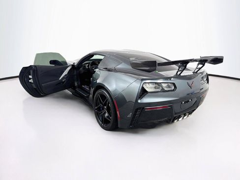 Used 2019 Chevrolet Corvette ZR1 RWD image 34