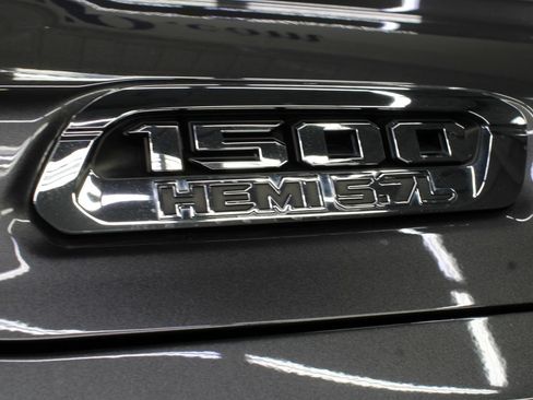 Used 2019 RAM 1500 Big Horn AWD/4WD image 46