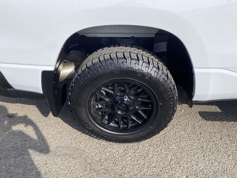 Used 2025 RAM 1500 Tradesman AWD/4WD image 10
