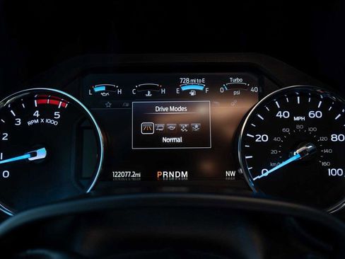 Used 2022 Ford F250 Lariat w/ Lariat Value Package image 25